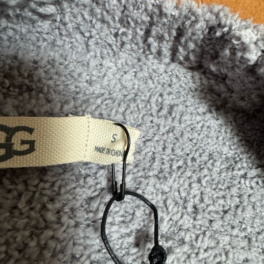 UGG Gray Cardigan - Picture 3 of 6
